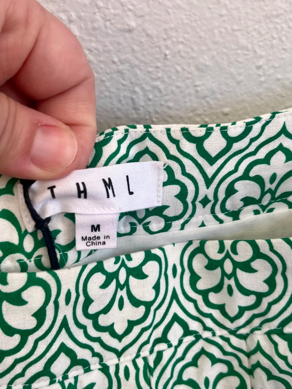 NWT THML Anthropologie Green White Fleur de Lis Print Pleated Skirt Size Medium - Picture 3 of 9